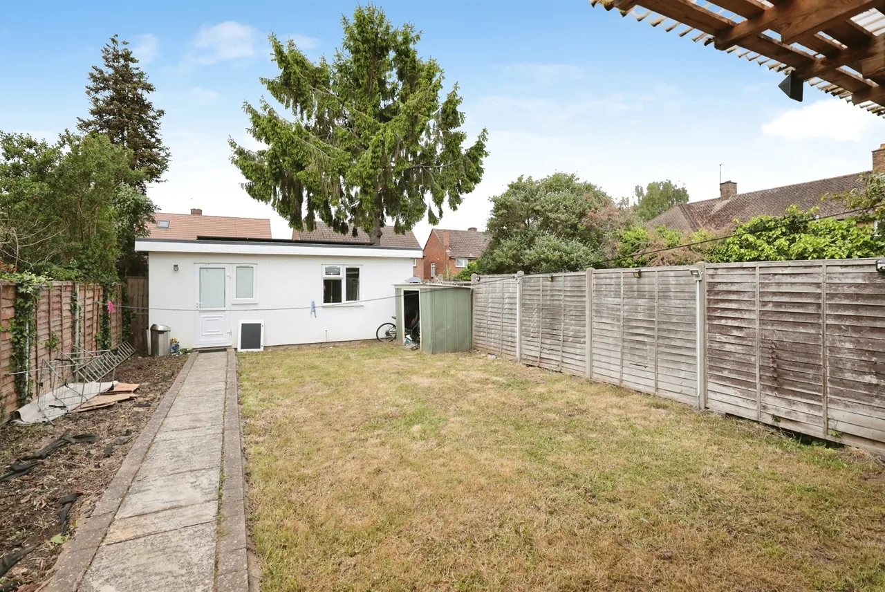 Combe Road, Watford, photo 12