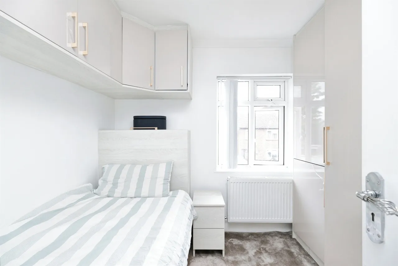 Combe Road, Watford, photo 10