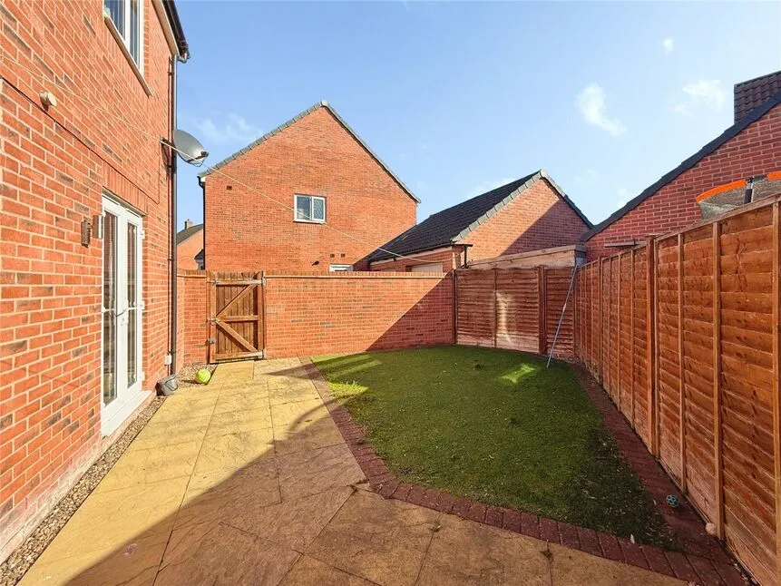Honeysuckle Road, Witham St. Hughs, LN6, photo 14