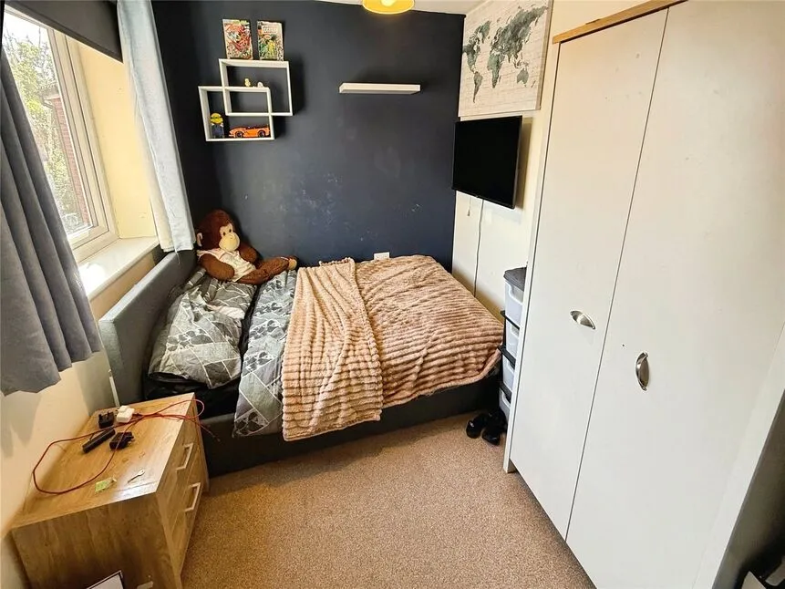 Honeysuckle Road, Witham St. Hughs, LN6, photo 12