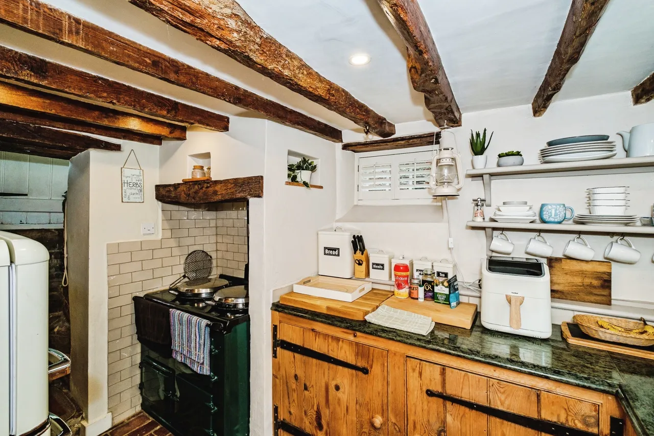 Bakers Arms Hill, Arundel, BN18, photo 8