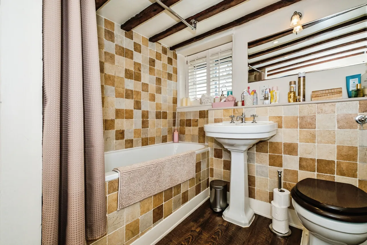 Bakers Arms Hill, Arundel, BN18, photo 11