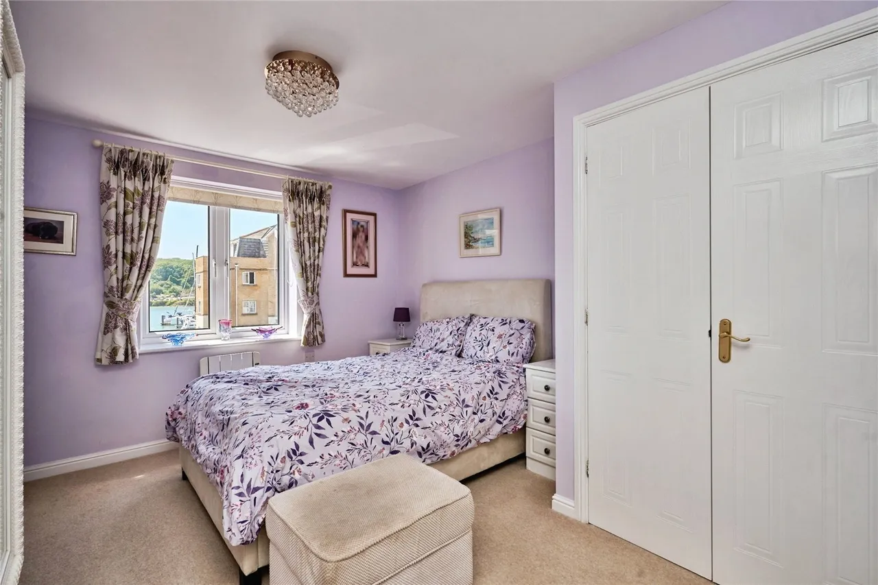 Medina View, East Cowes, PO32, photo 9