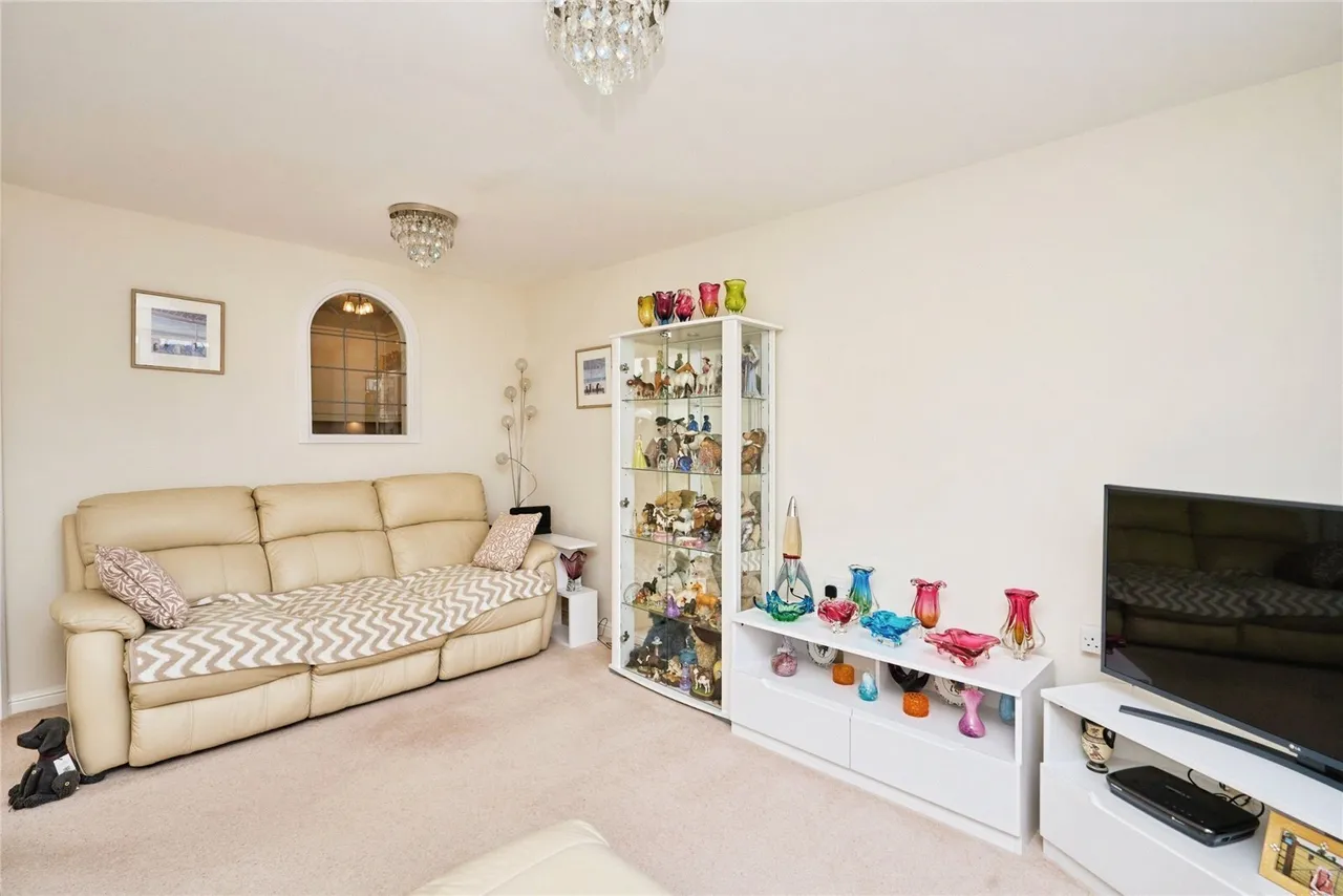 Medina View, East Cowes, PO32, photo 5