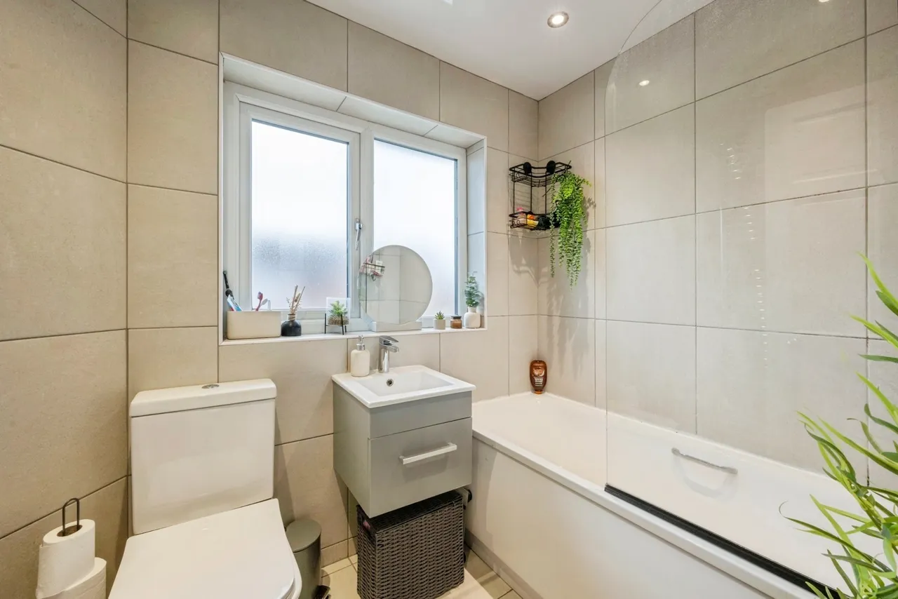 Curzen Crescent, Kirk Sandall, Doncaster, South Yorkshire, DN3, photo 5