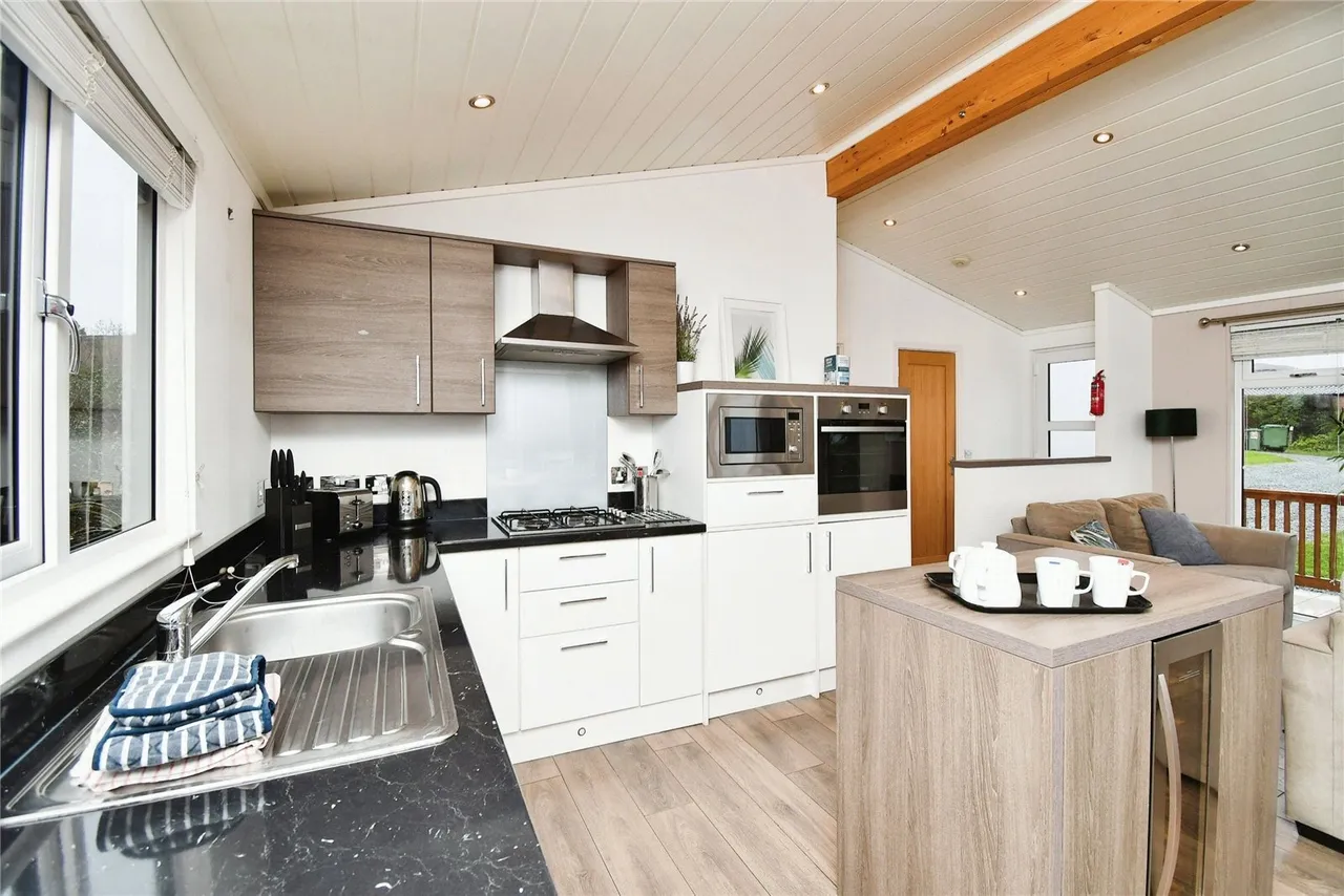 Fishguard Bay Resort, SA65, photo 10