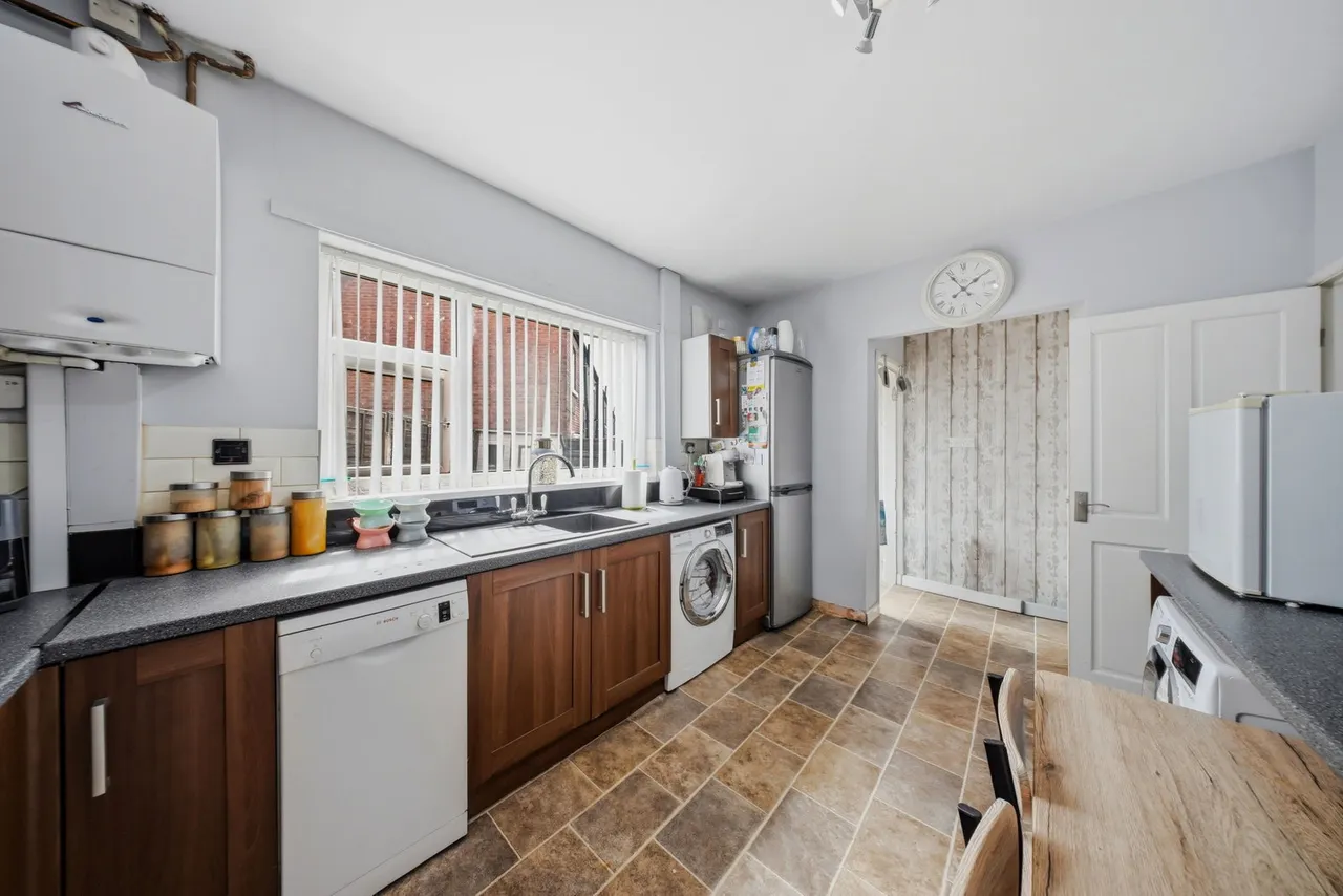 Alexandra Road, Worsley, M28, photo 7