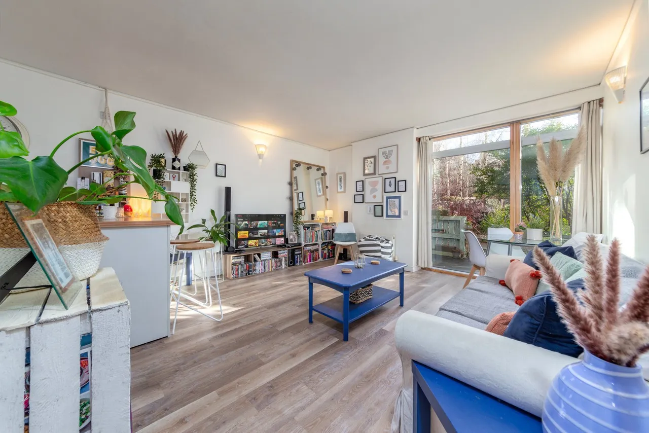 1 bed flat for sale — John Harrison Way, SE10
