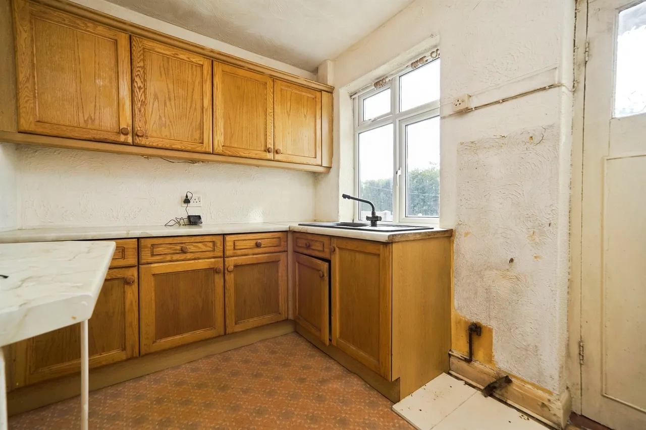 Swincar Avenue, Yeadon, LS19, photo 2