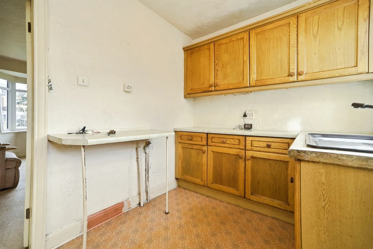 Swincar Avenue, Yeadon, LS19, photo 8