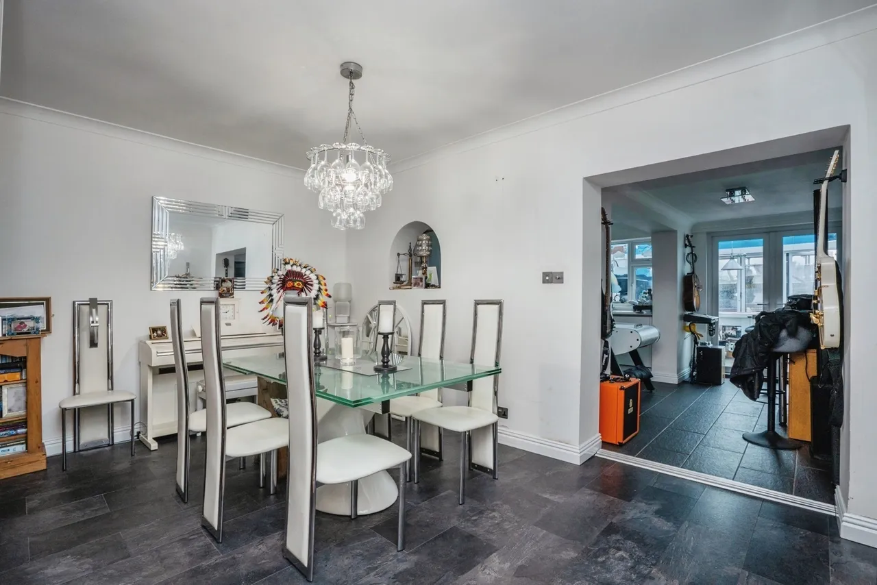 Locksway Road, Southsea, PO4, photo 2
