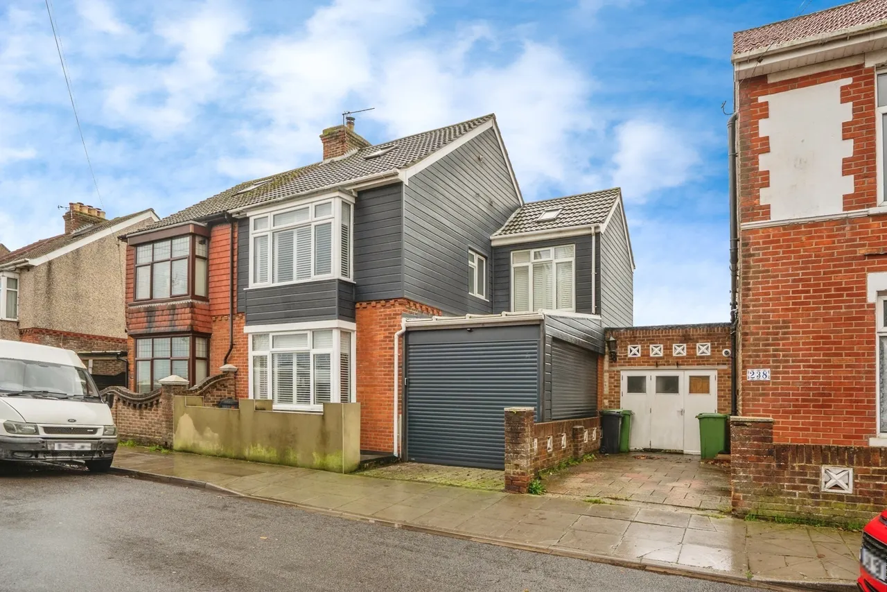 4 bed house for sale, Locksway Road, Southsea, PO4