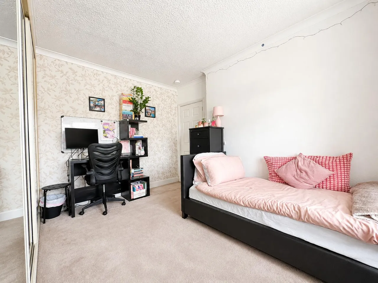 Laurel Avenue, Slough, SL3, photo 22