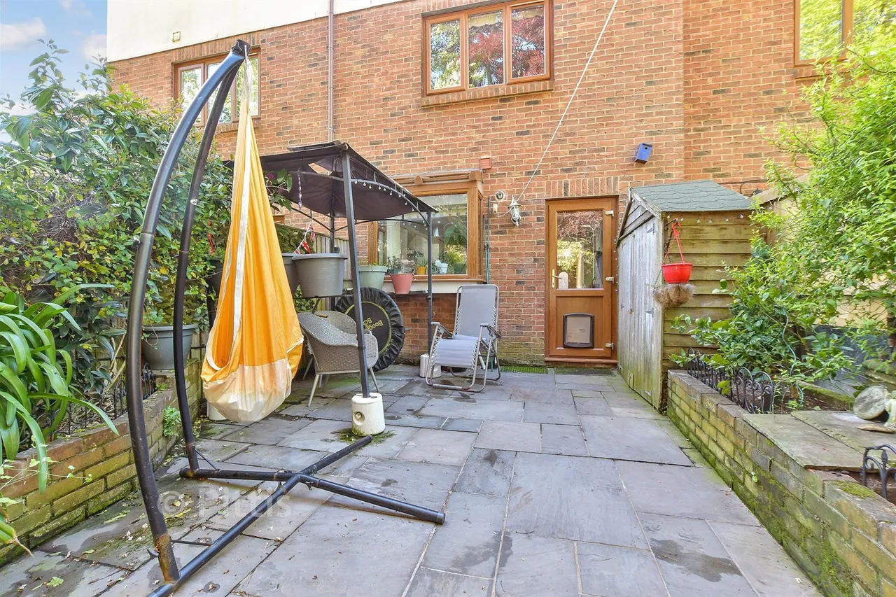 Westhill Road, Shanklin, PO37, photo 13