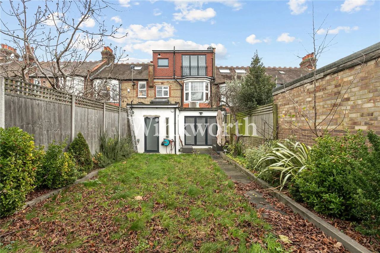 The Grove, London, N13, photo 22