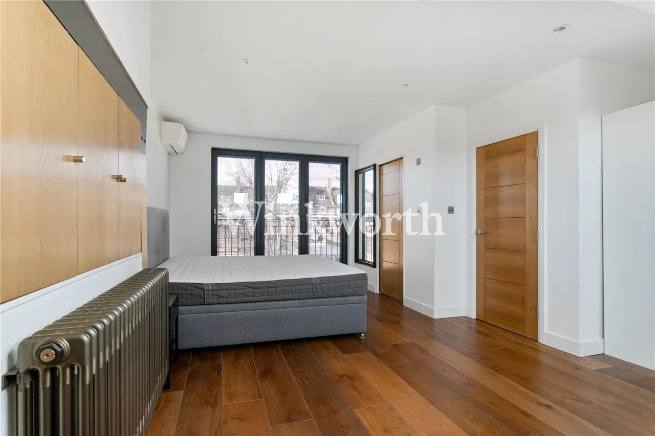 The Grove, London, N13, photo 18