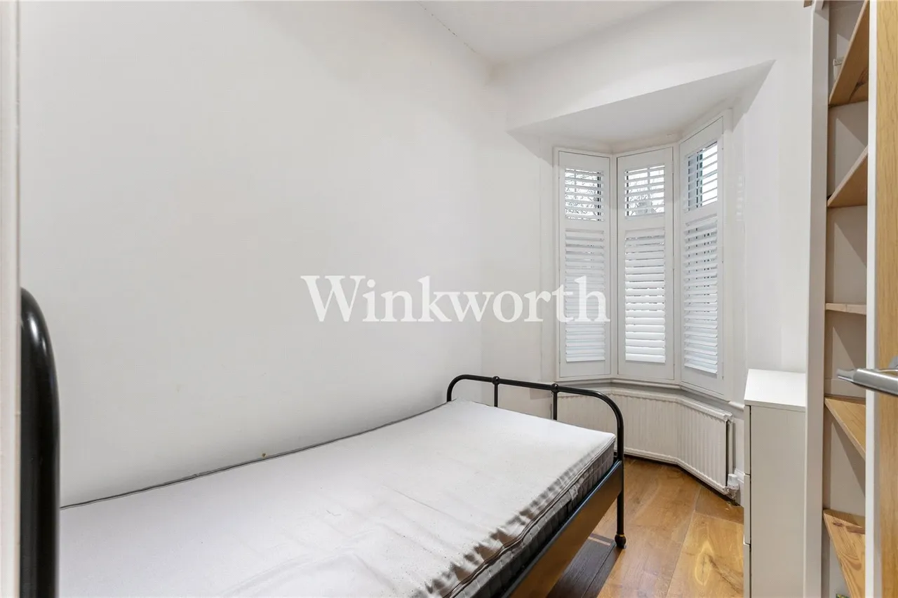 The Grove, London, N13, photo 16