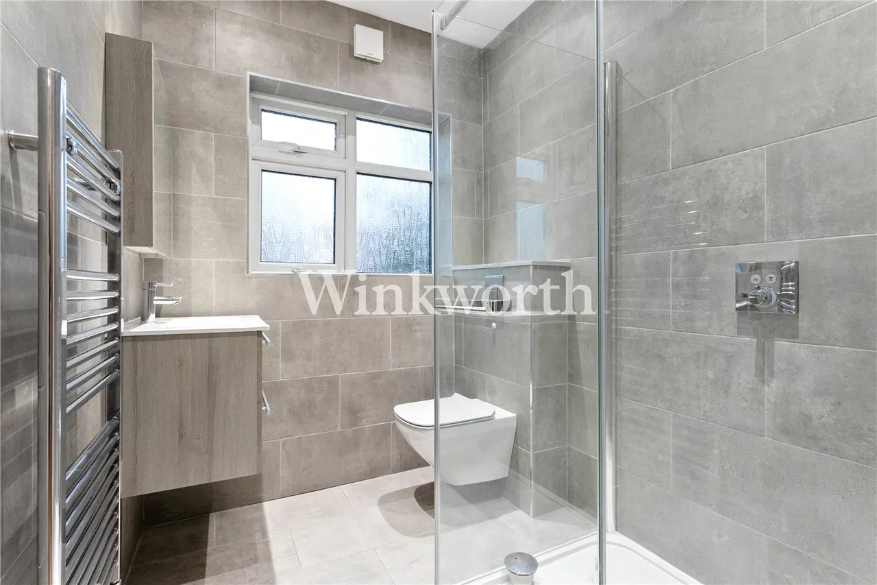 The Grove, London, N13, photo 20