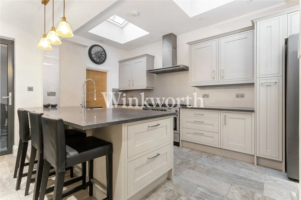 The Grove, London, N13, photo 7