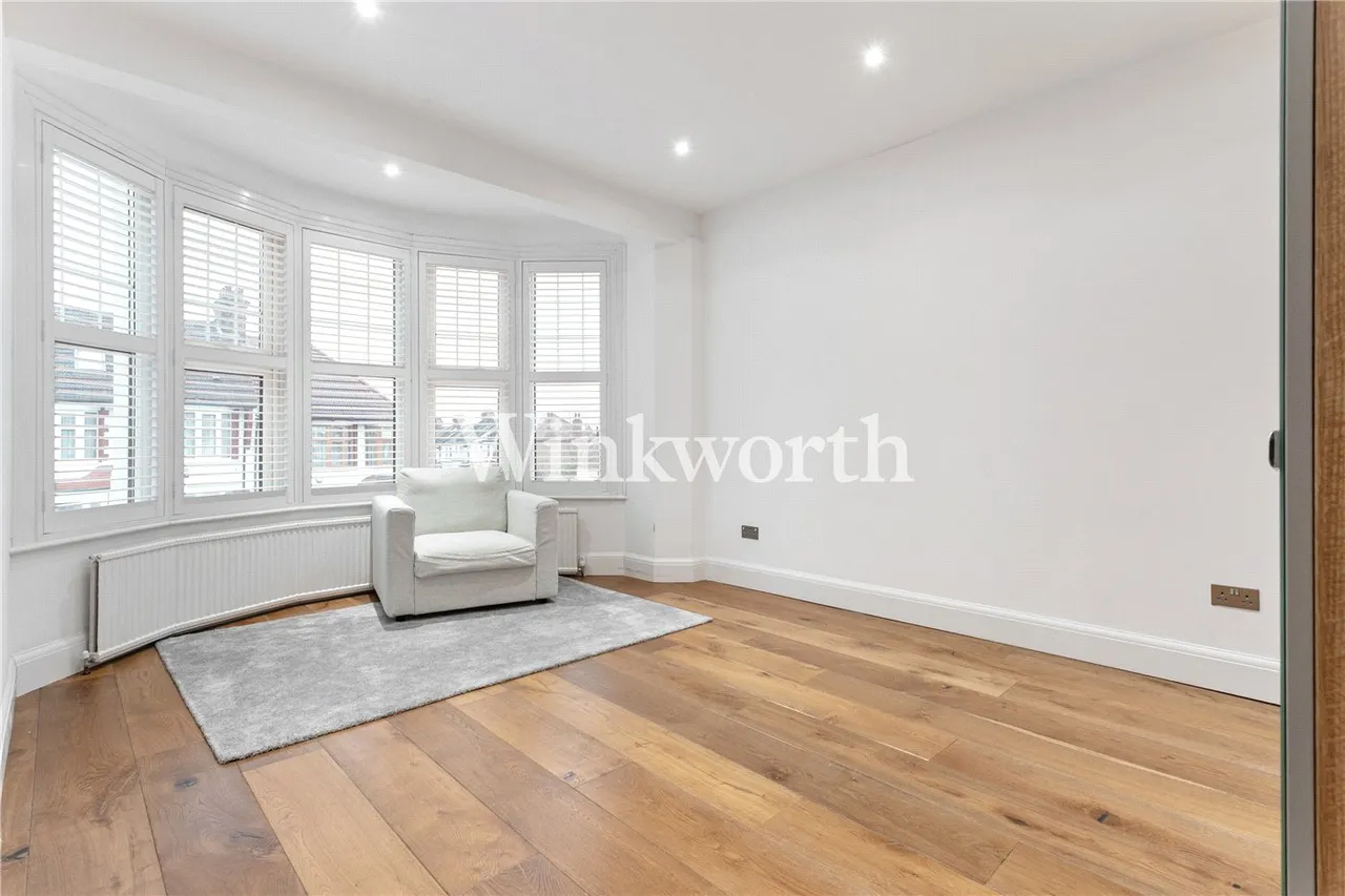 The Grove, London, N13, photo 13