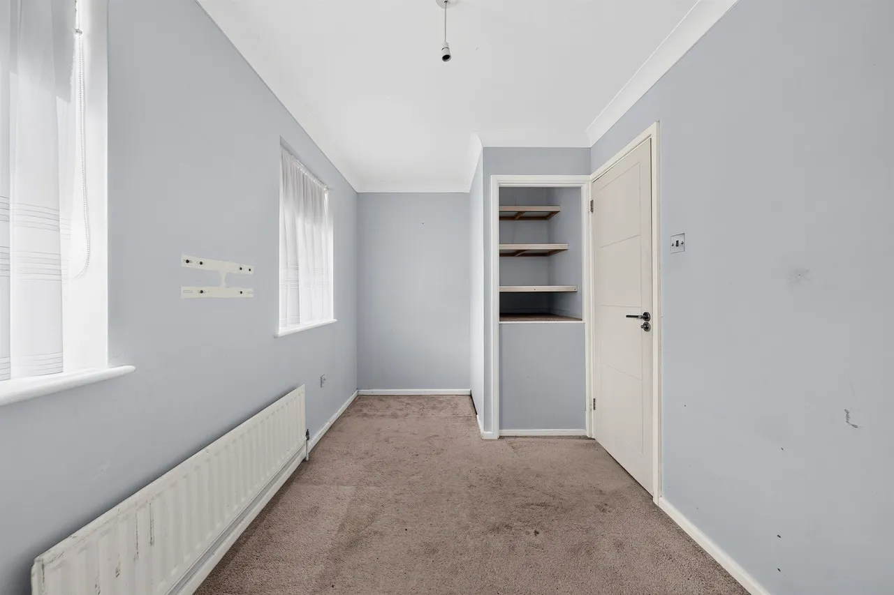 Milton Gardens, Staines-Upon-Thames, TW19, photo 8