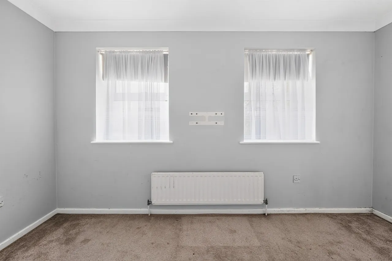 Milton Gardens, Staines-Upon-Thames, TW19, photo 7