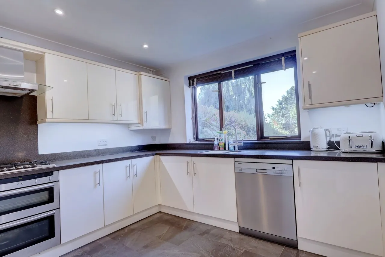 Lacey Drive, High Wycombe, HP14, photo 4