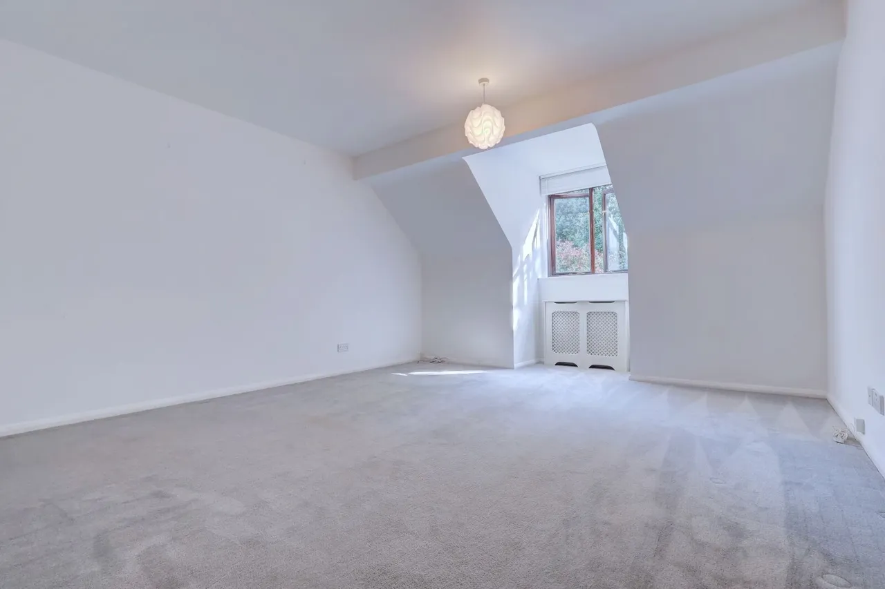 Lacey Drive, High Wycombe, HP14, photo 17