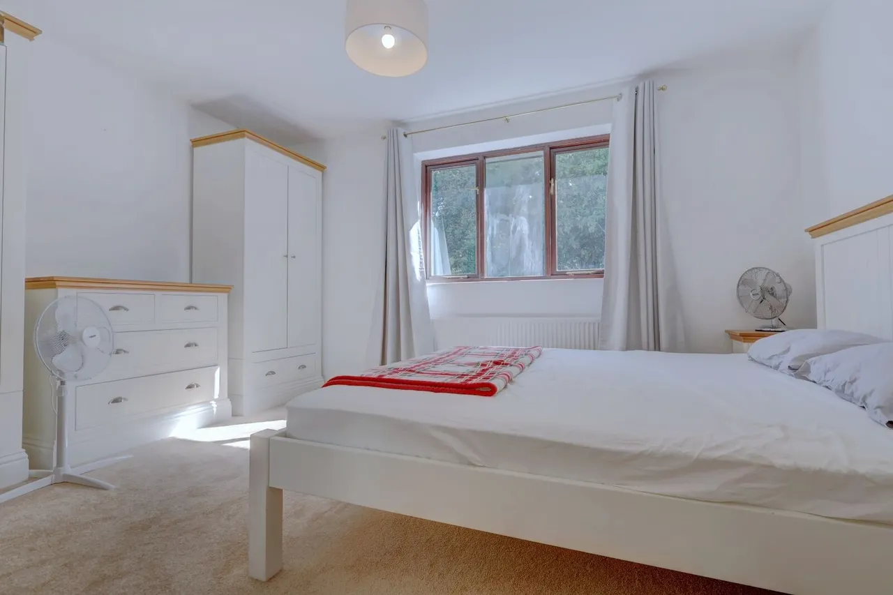 Lacey Drive, High Wycombe, HP14, photo 13
