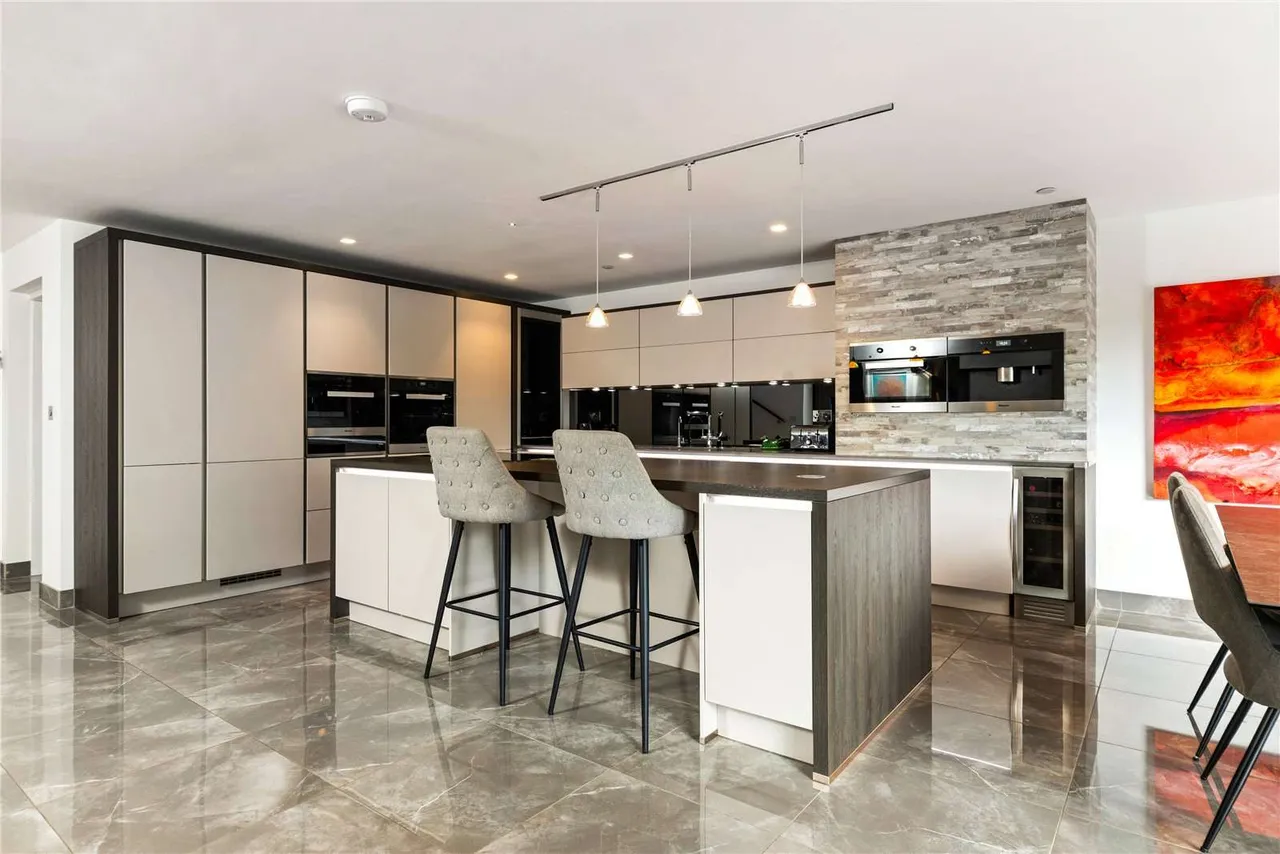 Maywood Drive, Camberley, GU15, photo 4