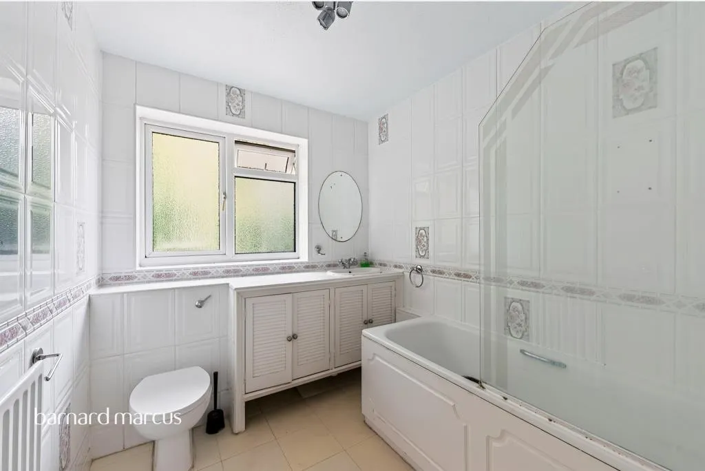 Albion Road, SUTTON, photo 5