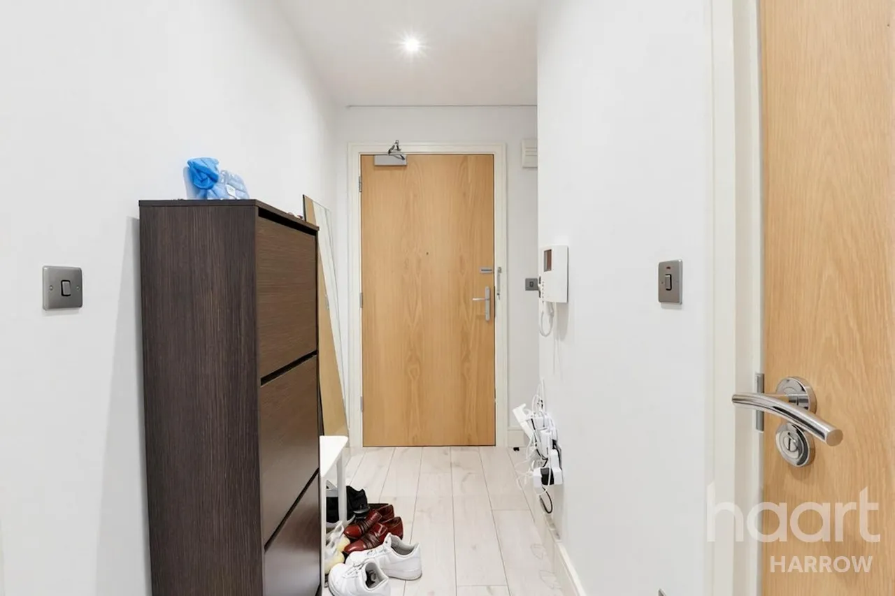 Pinner Road, Harrow, HA1, photo 2