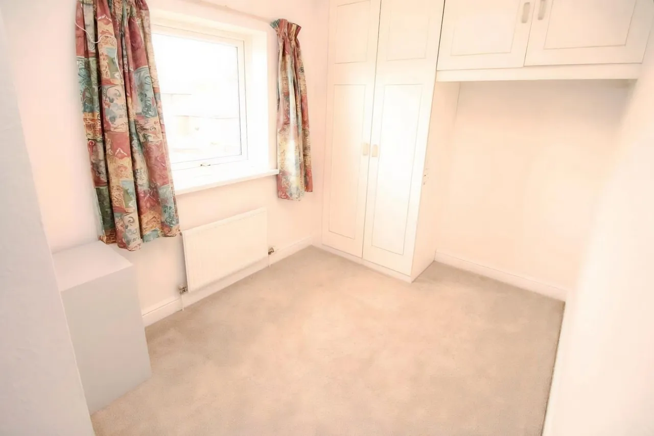 Barlow Road, Altrincham, WA14, photo 12