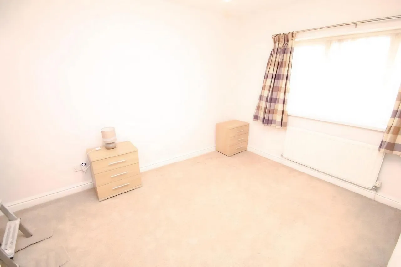 Barlow Road, Altrincham, WA14, photo 8