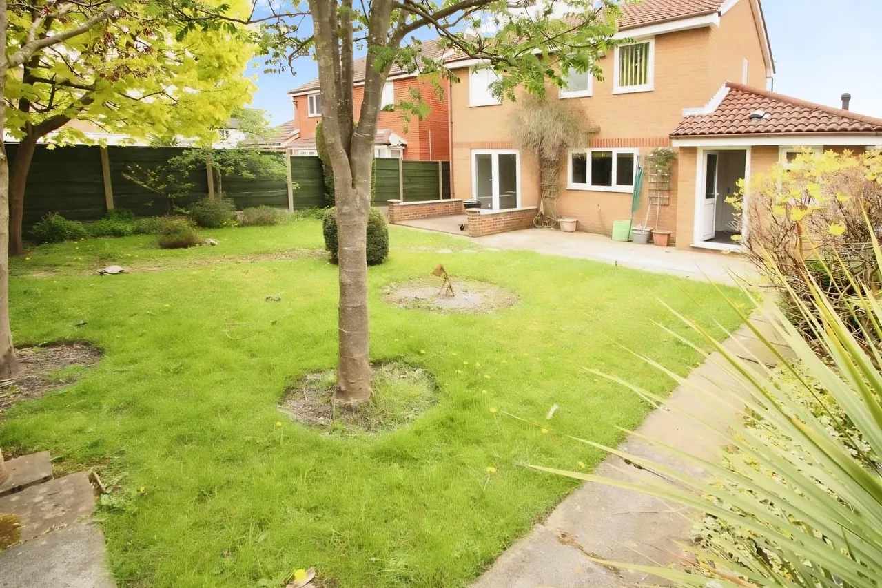 Barlow Road, Altrincham, WA14, photo 14