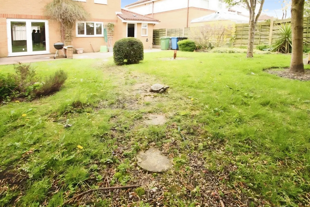 Barlow Road, Altrincham, WA14, photo 13