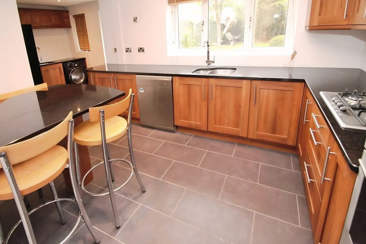 Barlow Road, Altrincham, WA14, photo 6