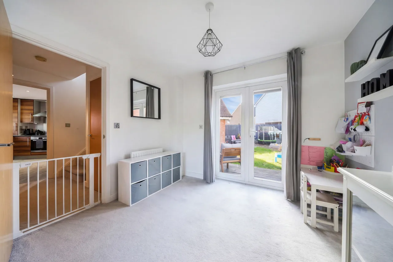 Juno Way, ME3, photo 14