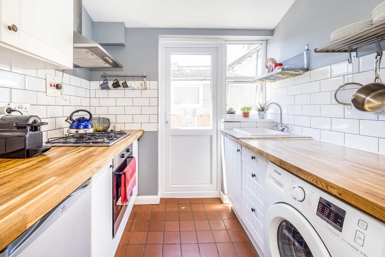 Walton Road, Plaistow, London, England, E13, photo 9