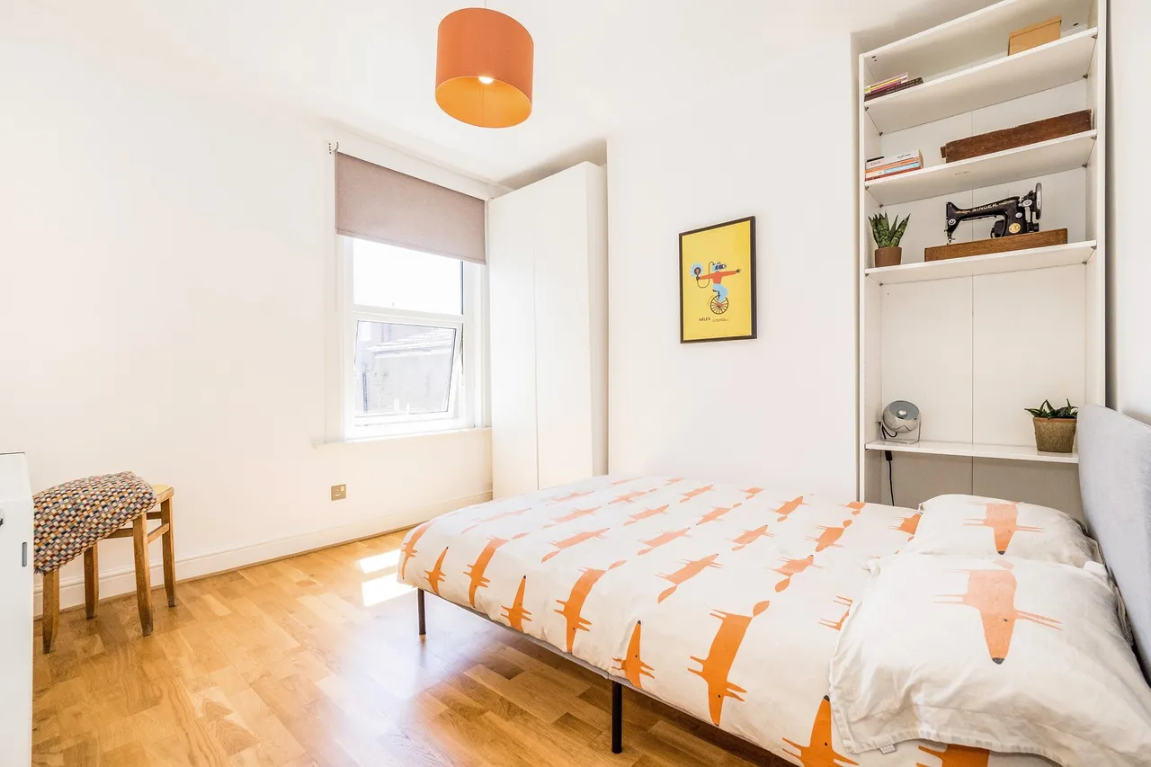 Walton Road, Plaistow, London, England, E13, photo 3