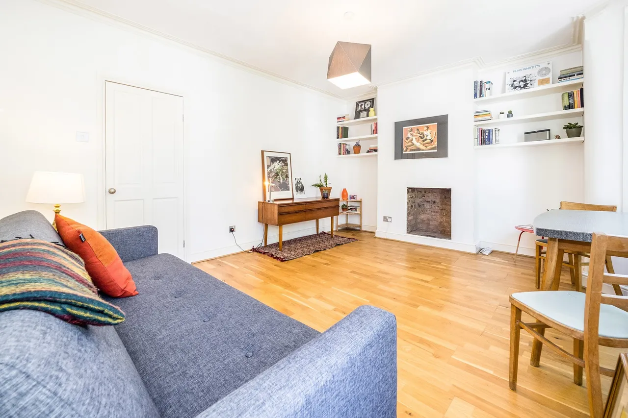Walton Road, Plaistow, London, England, E13, photo 5