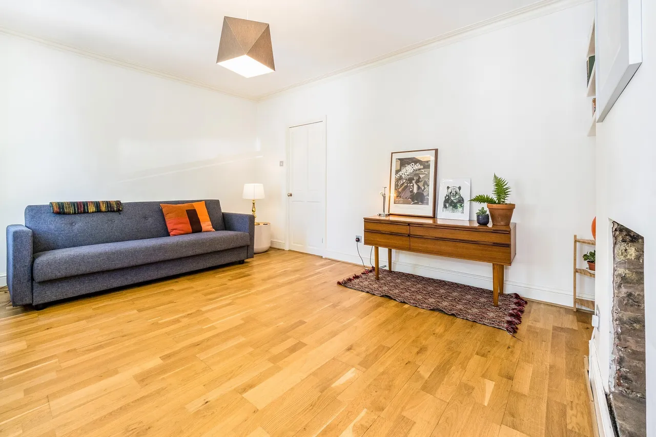 Walton Road, Plaistow, London, England, E13, photo 4
