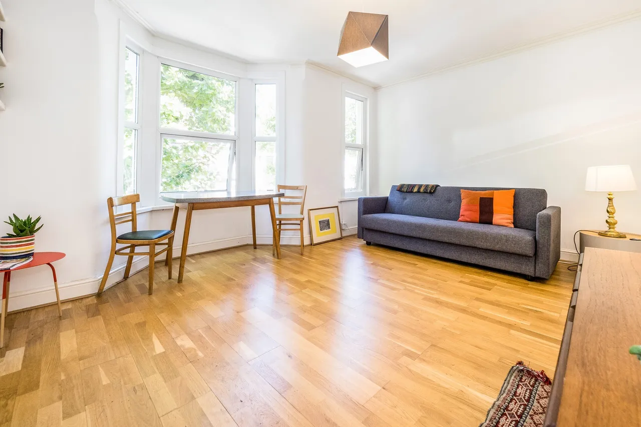 Walton Road, Plaistow, London, England, E13, photo 2