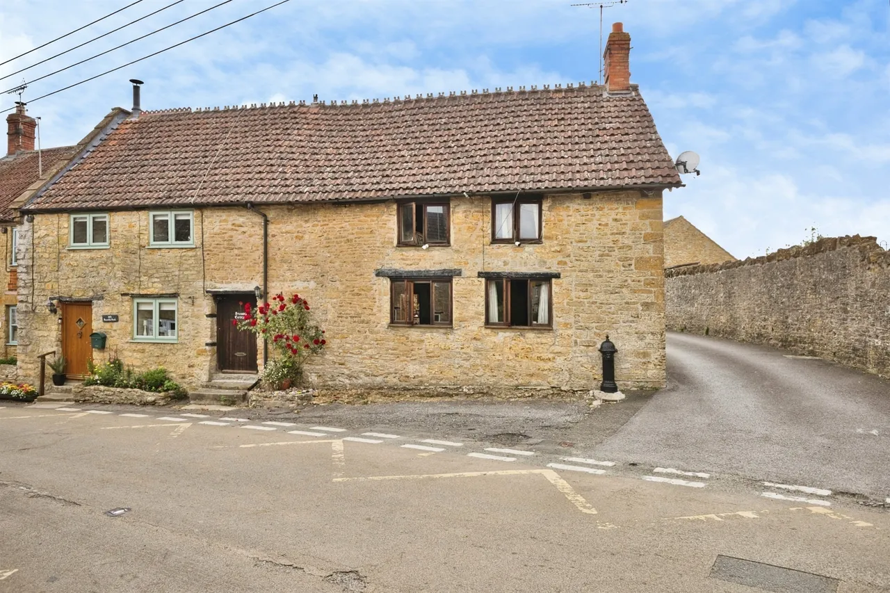 North Street, Haselbury Plucknett, TA18, photo 19