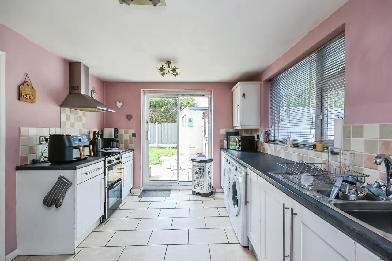 Farnborough Road, Clifton, NG11, photo 3