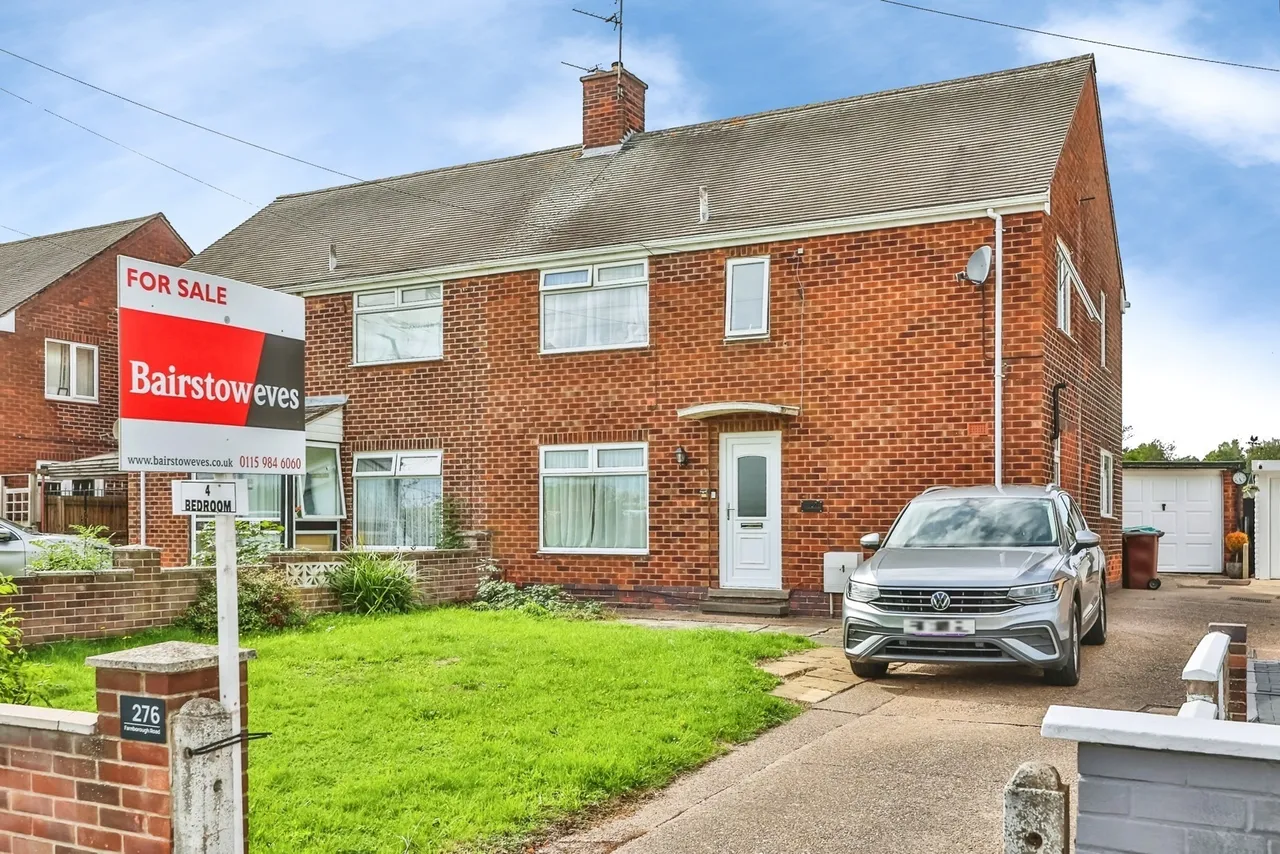 4 bed house for sale, Farnborough Road, Clifton, NG11