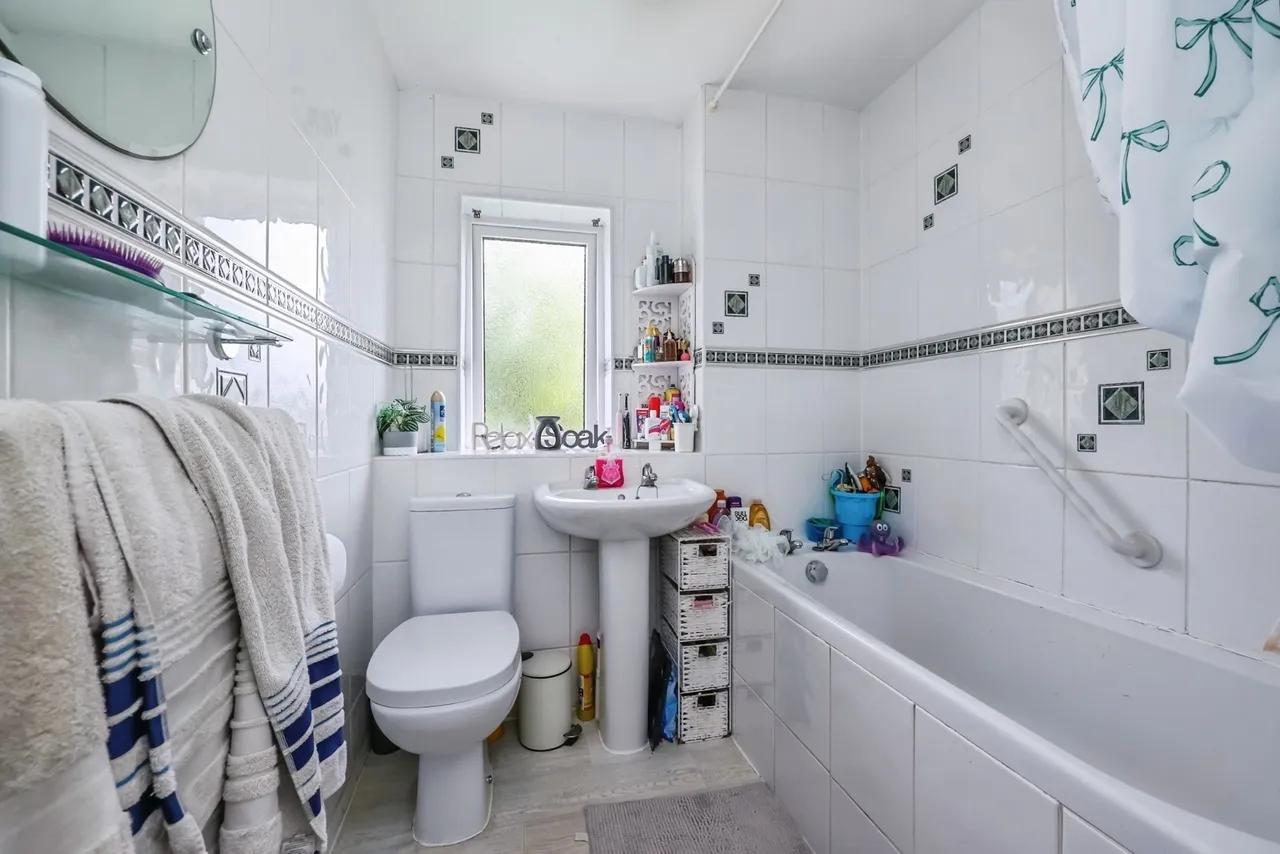 Farnborough Road, Clifton, NG11, photo 12