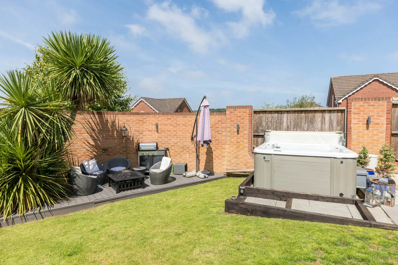Heathland, Upholland, WN8, photo 17