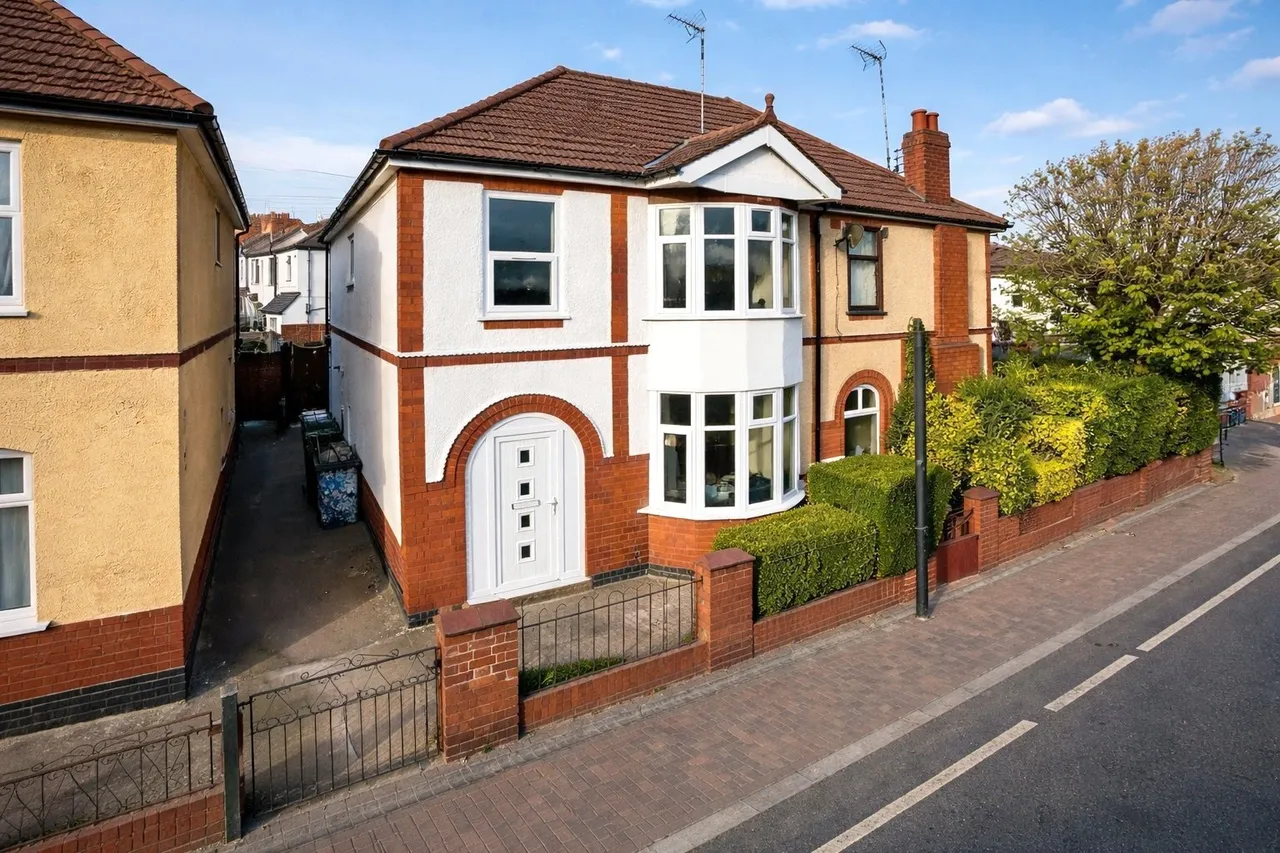 Central Avenue, Nuneaton, Warwickshire, CV11, photo 22