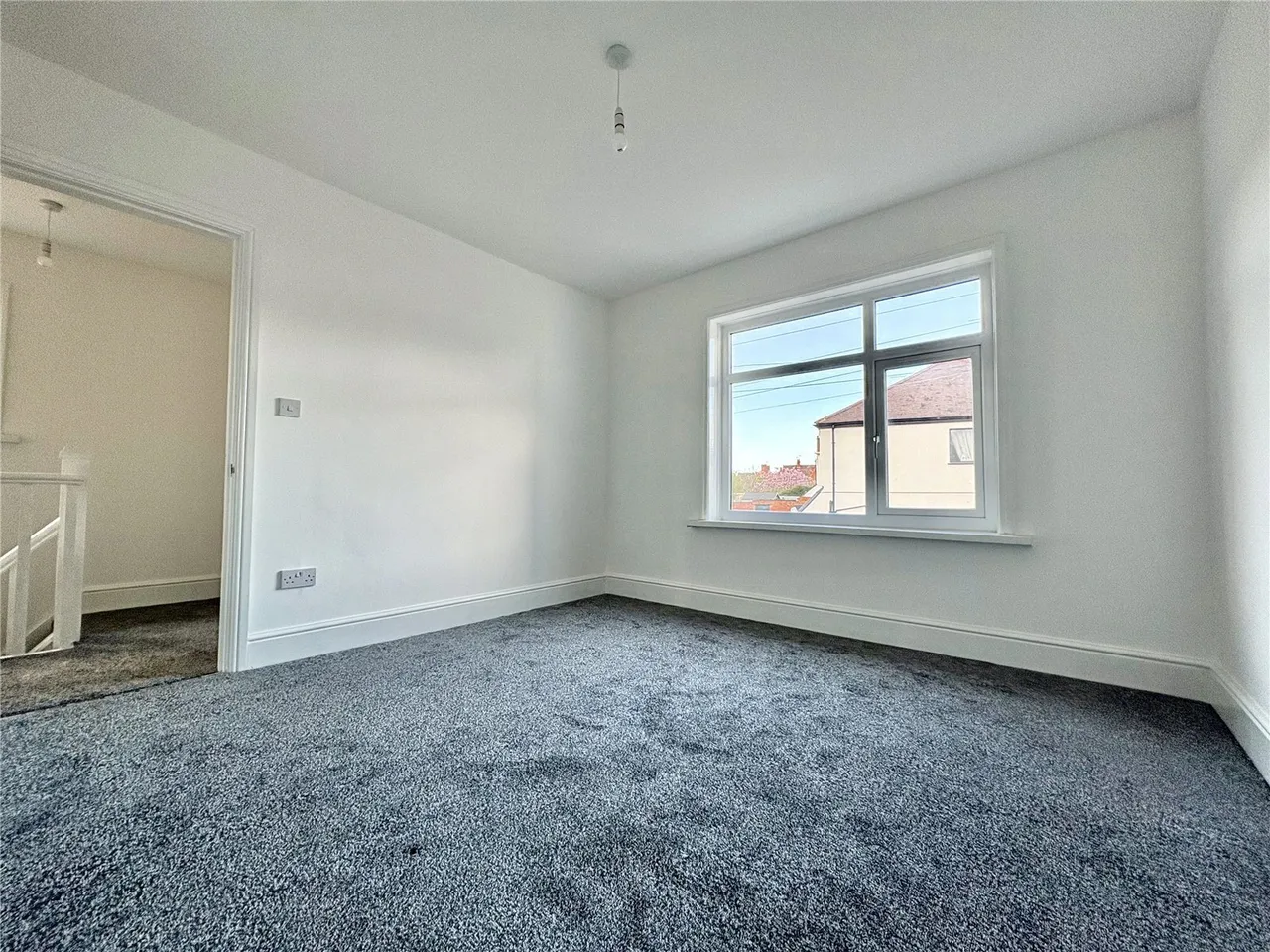 Central Avenue, Nuneaton, Warwickshire, CV11, photo 7